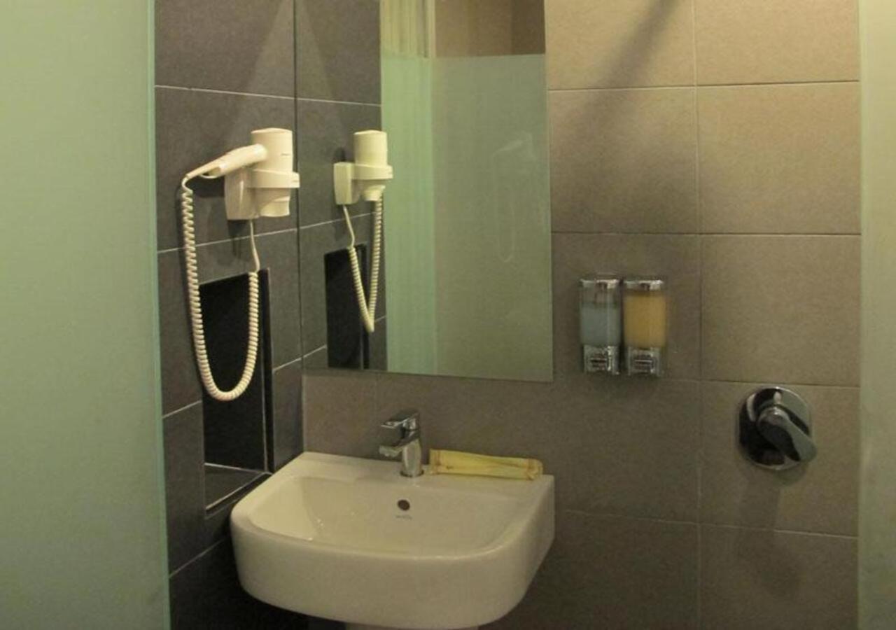 Hotel Austin Paradise - Taman Pulai Utama Skudai Buitenkant foto