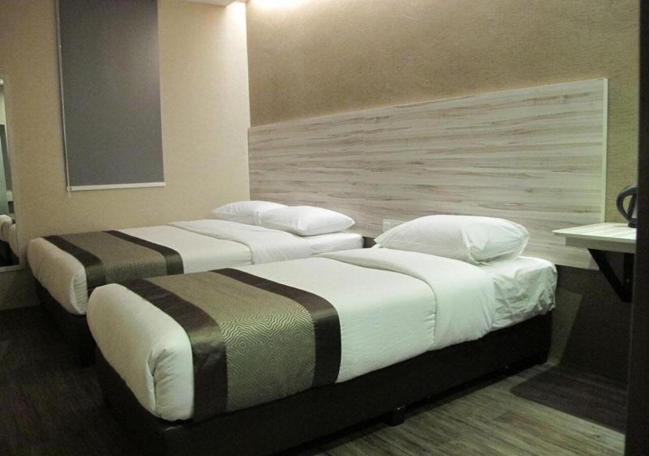 Hotel Austin Paradise - Taman Pulai Utama Skudai Buitenkant foto