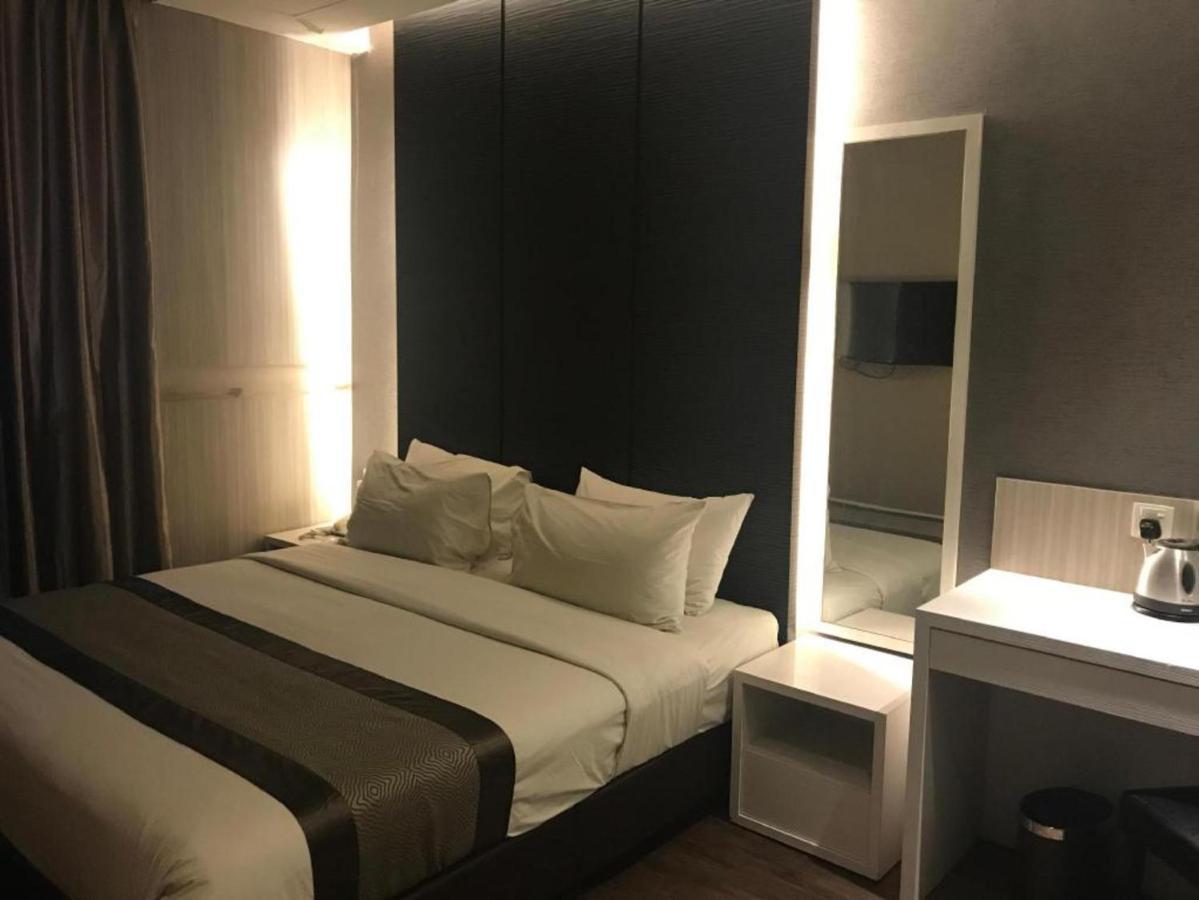 Hotel Austin Paradise - Taman Pulai Utama Skudai Buitenkant foto