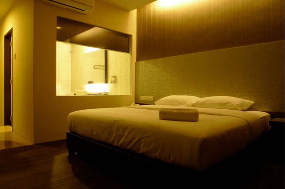 Hotel Austin Paradise - Taman Pulai Utama Skudai Buitenkant foto