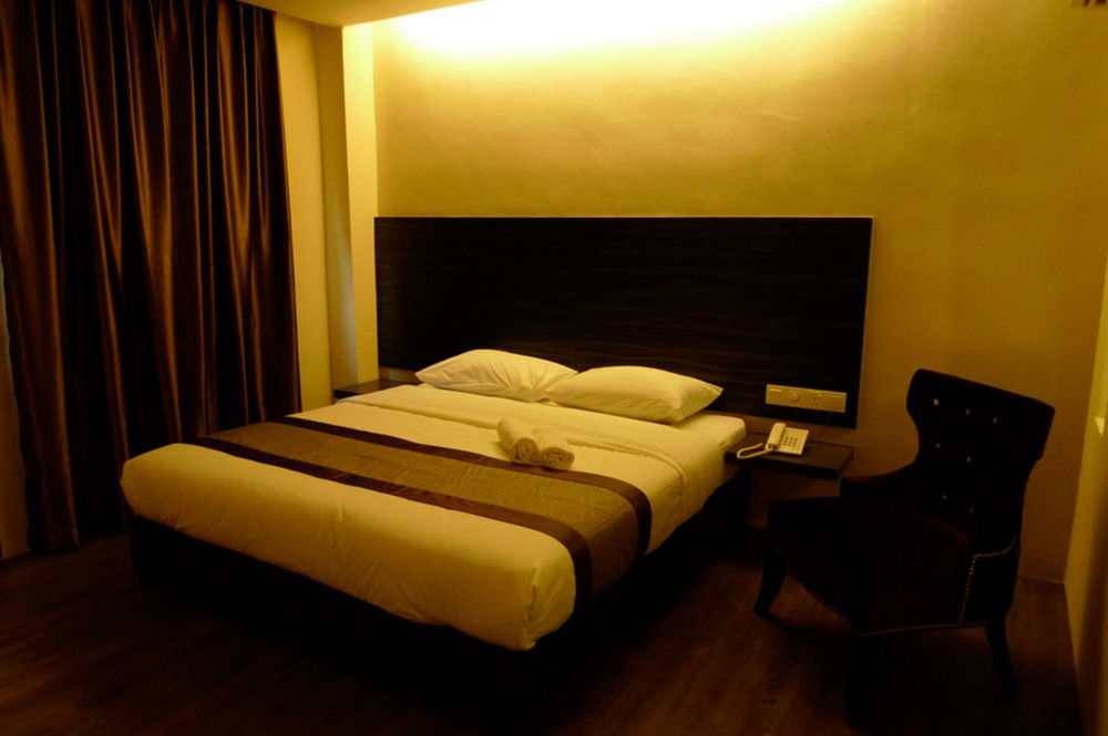 Hotel Austin Paradise - Taman Pulai Utama Skudai Buitenkant foto